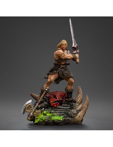 He-Man Unleashed. Deluxe Art Scale...